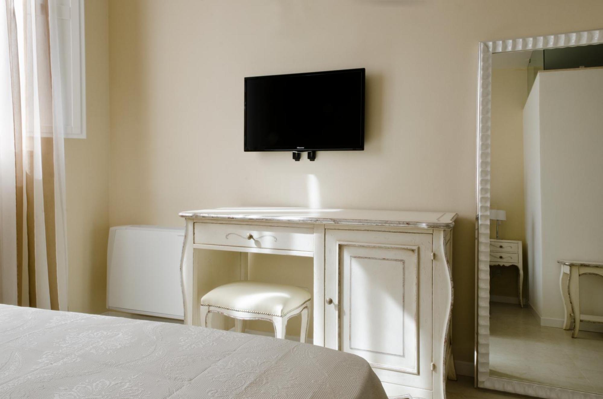 Superior Double Room City View